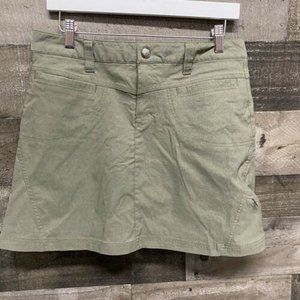 Athleta Dipper Skirt Skort Size 6 Olive Green Hiking Outdoors